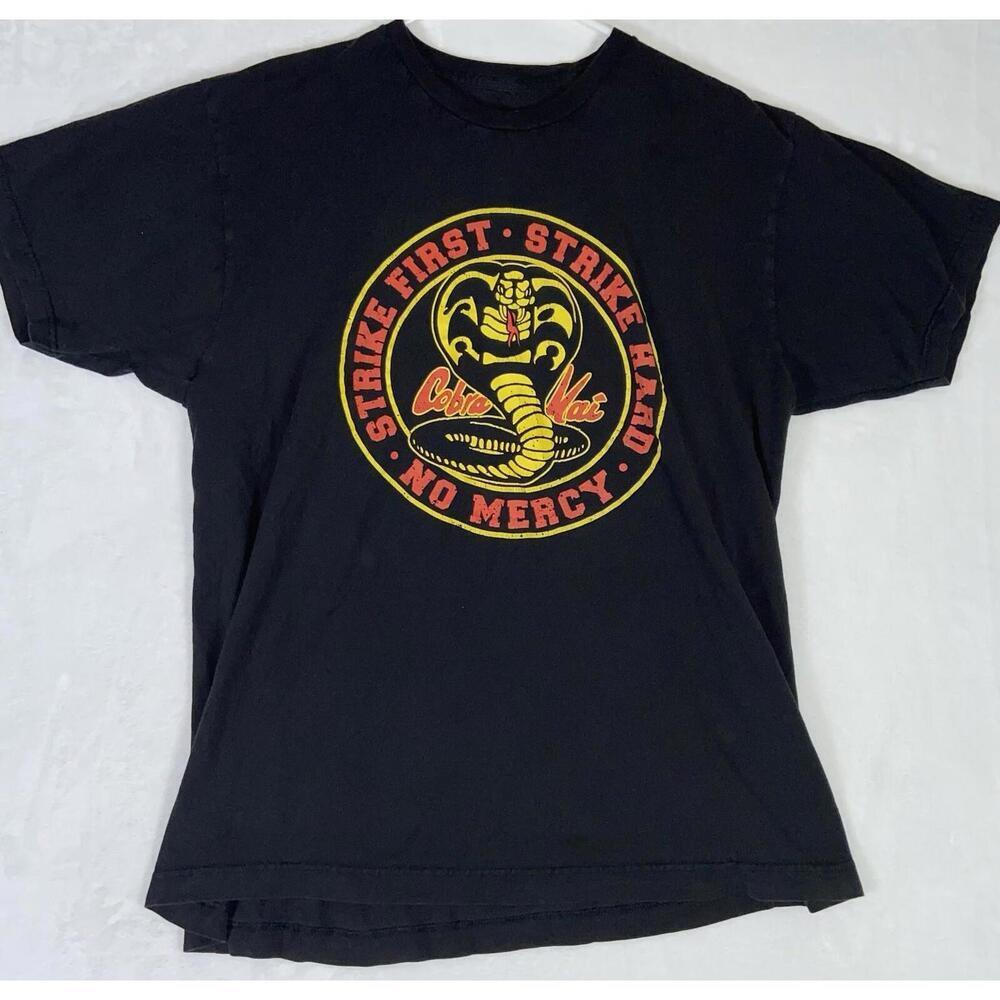 Bioworld Shirt Cobra Kai Mens XL Black Graphic Crew Neck Short Sleeve TV Show
